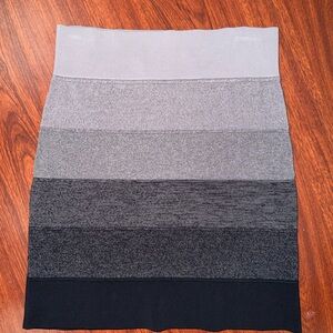 BCBGMaxAzria Gray Ribbed Knit Top